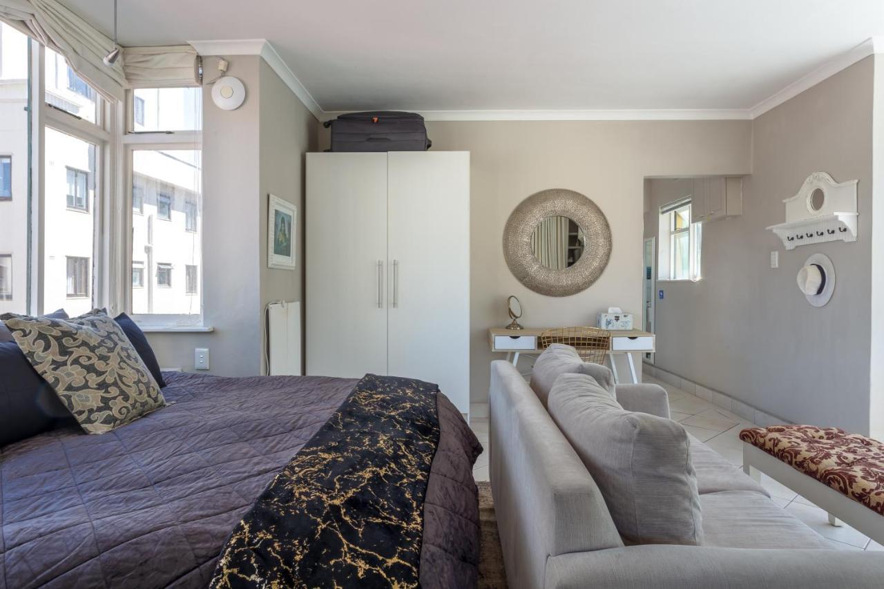 Cosy And Classy Sea Point Apartment Cape Town Exterior photo