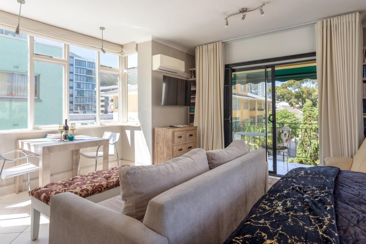 Cosy And Classy Sea Point Apartment Cape Town Exterior photo