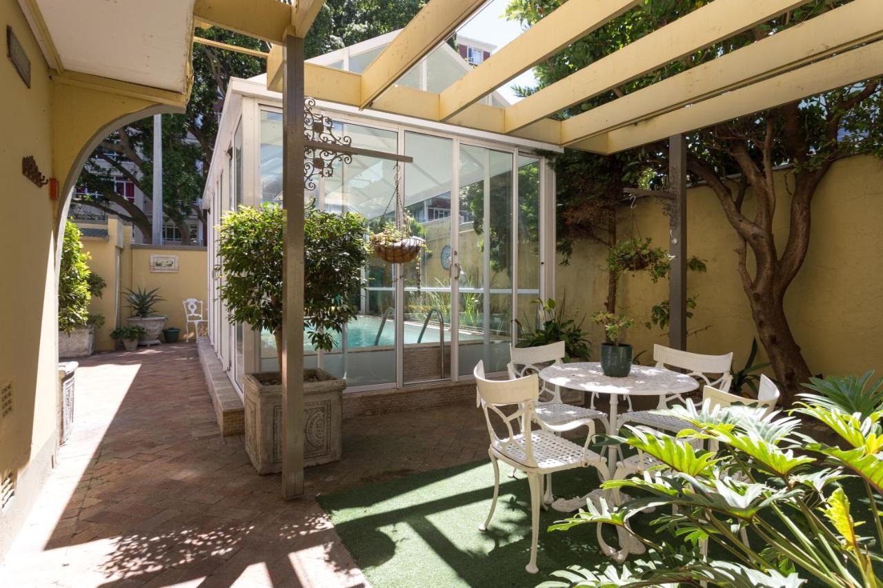 Cosy And Classy Sea Point Apartment Cape Town Exterior photo