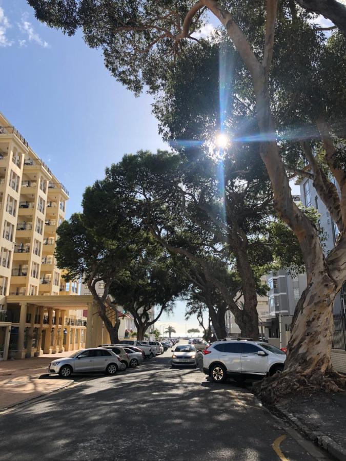 Cosy And Classy Sea Point Apartment Cape Town Exterior photo