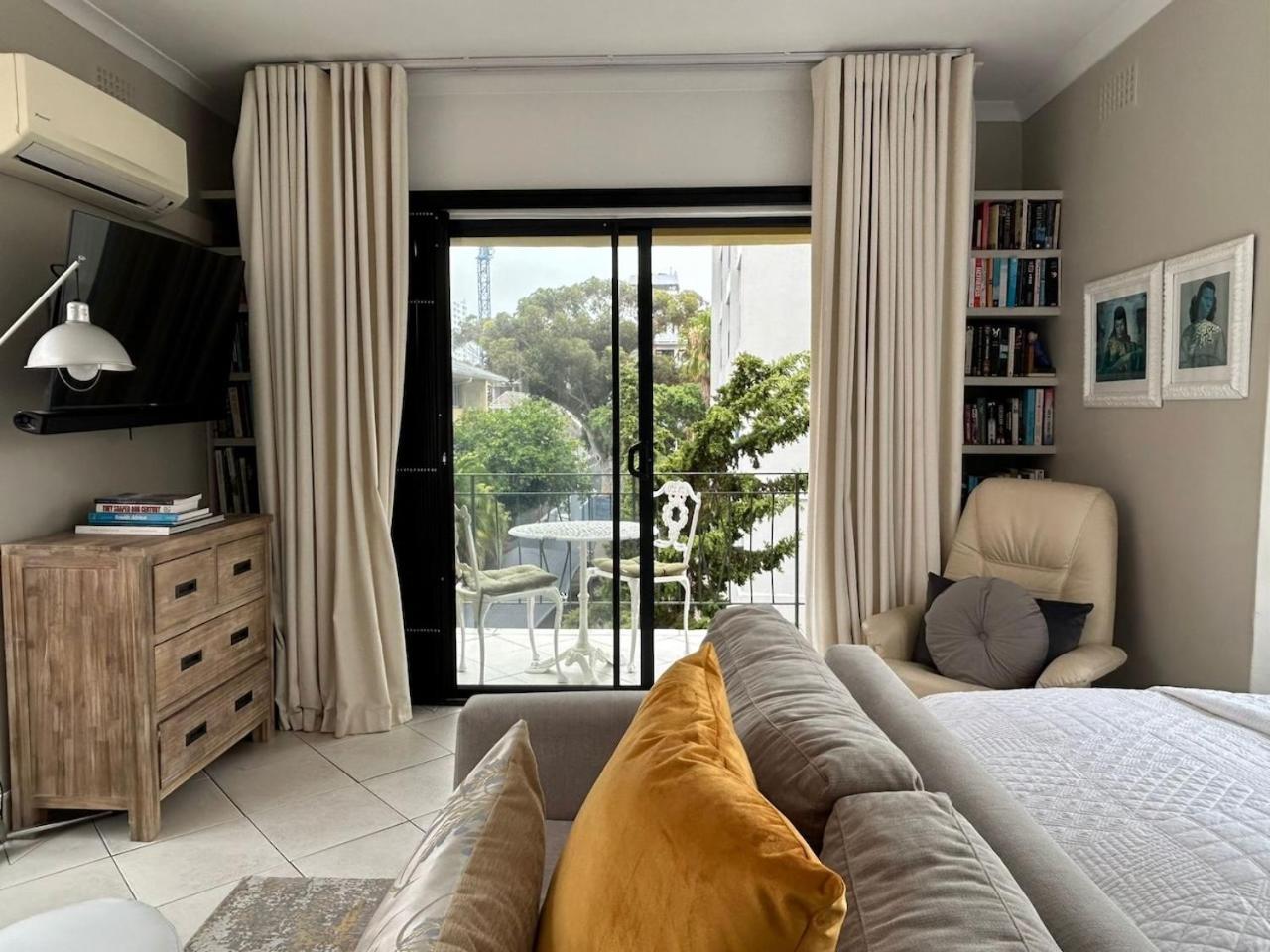 Cosy And Classy Sea Point Apartment Cape Town Exterior photo