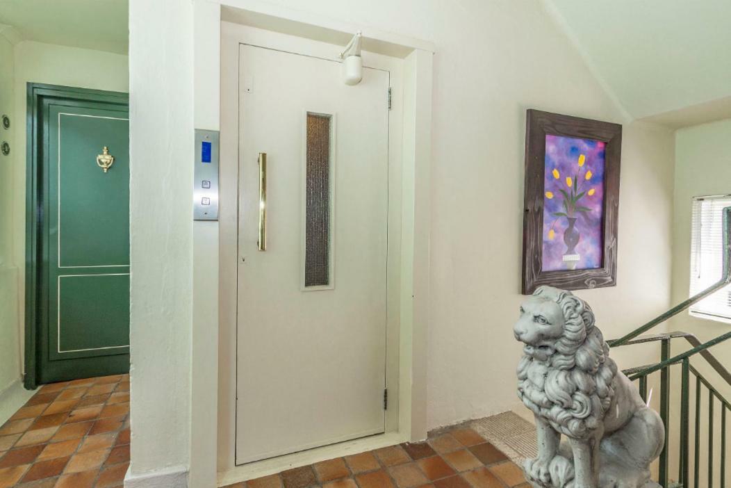 Cosy And Classy Sea Point Apartment Cape Town Exterior photo
